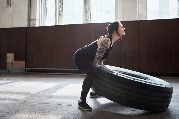 Quels sont les exercices de renforcement des muscles des avant-bras pour améliorer la prise de balle?